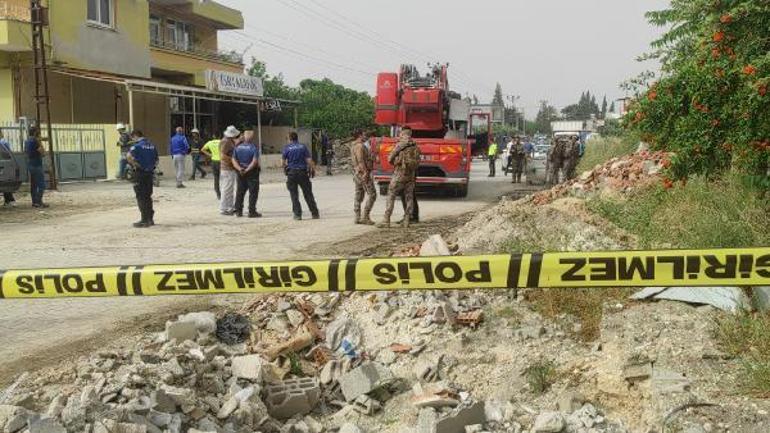 İkinci kattan savurduğu demir profil elektrik tellerine temas edince akıma kapılarak öldü