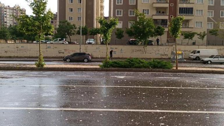 Gaziantep’te dolu ve sağanak etkili oldu