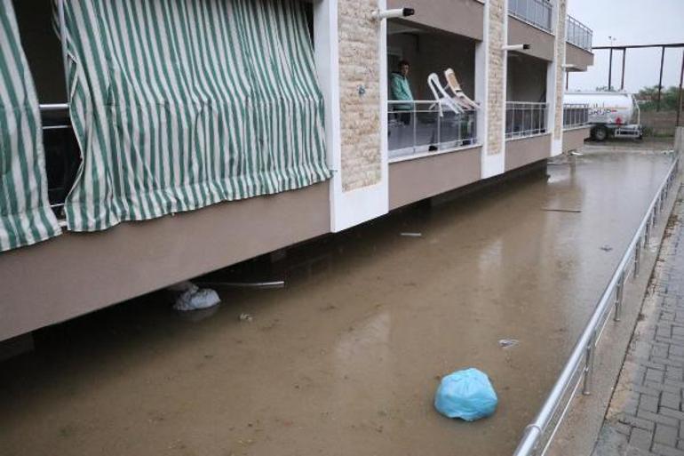 Denizlide sağanak yağış etkili oldu