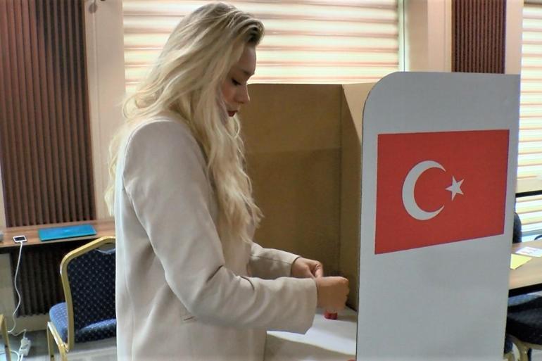 YSK, 28 Mayıs seçimi için oy pusulasını tanıttı