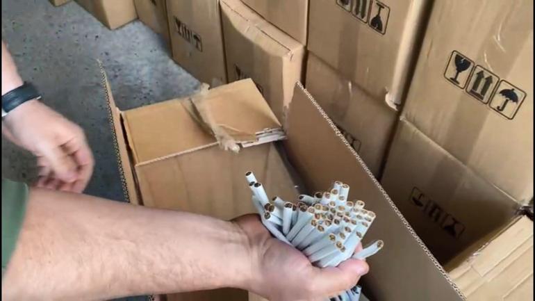 Kargo yoluyla kaçak sigara satan 14 kişi yakalandı