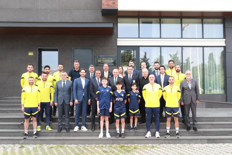 TFF Başkanı Mehmet Büyükekşiden Fenerbahçe Akademisine ziyaret