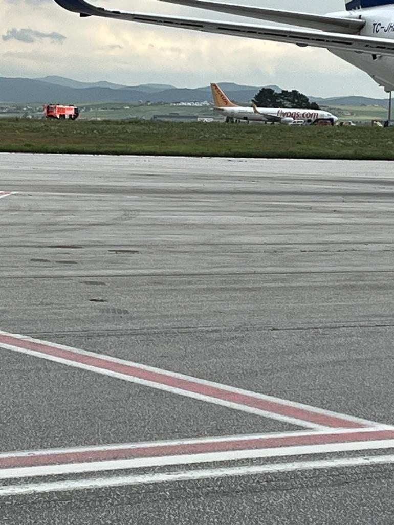 Bomba ihbarı yapılan yolcu uçağında arama yapıldı