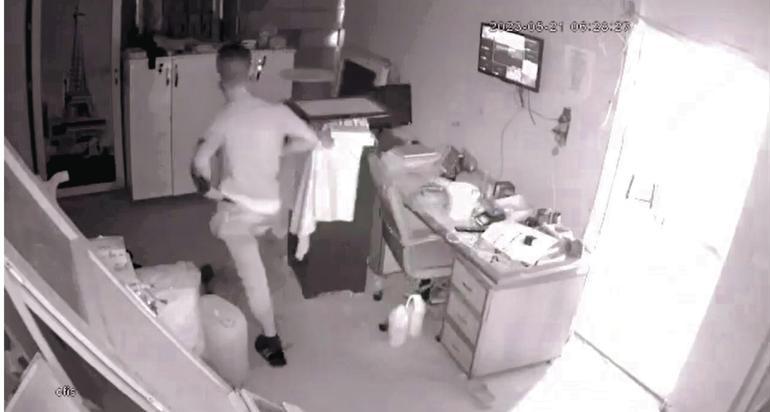 Hasar gören binadaki hırsızlığa tutuklama