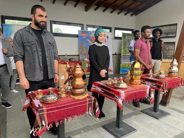 RTEÜlü yabancı öğrenciler en iyi çayı demlemek için yarıştı