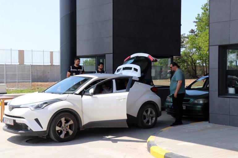 Edirne Valisi Kırbıyık: Pazarkule Sınır Kapısında giriş ve çıkışlarda 2 kat artış oldu