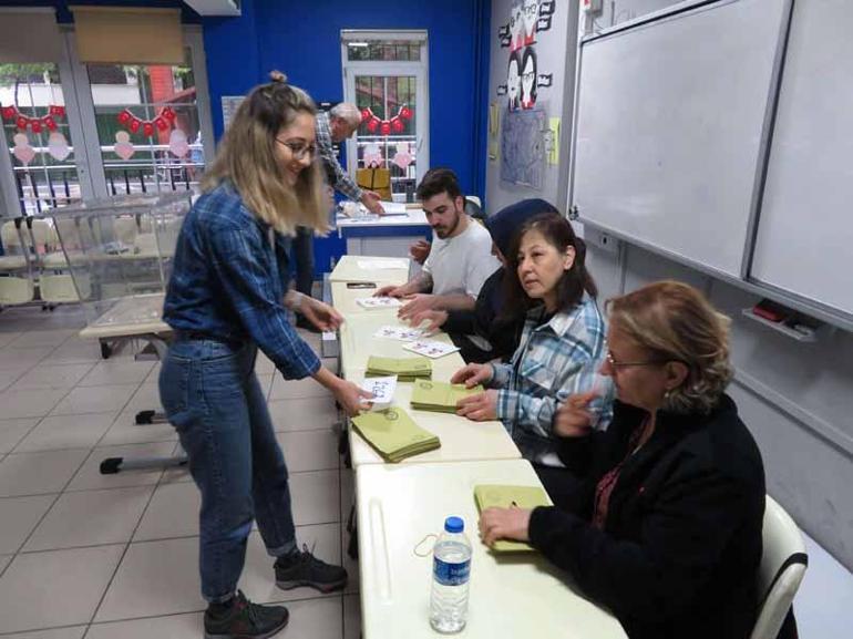 Cumhurbaşkanlığı seçiminde sandık yemini ederek göreve başladılar