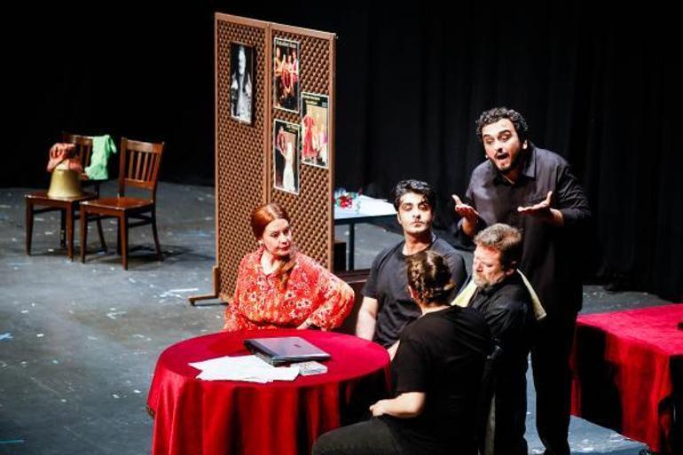 Tanıştıkları sahnede 13 yıl sonra dünyaevine girdiler