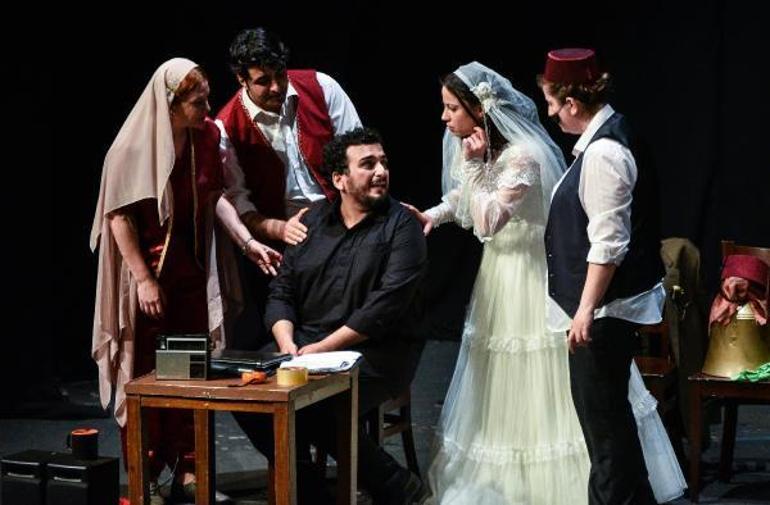 Tanıştıkları sahnede 13 yıl sonra dünyaevine girdiler