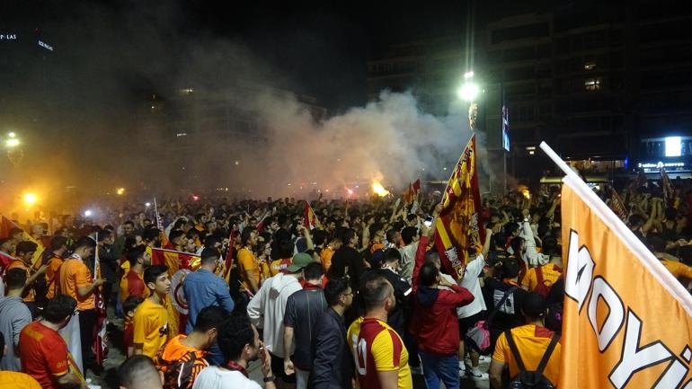Galatasarayın şampiyonluğu tüm yurtta coşkuyla kutlandı
