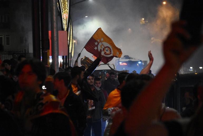 Galatasarayın şampiyonluğu tüm yurtta coşkuyla kutlandı