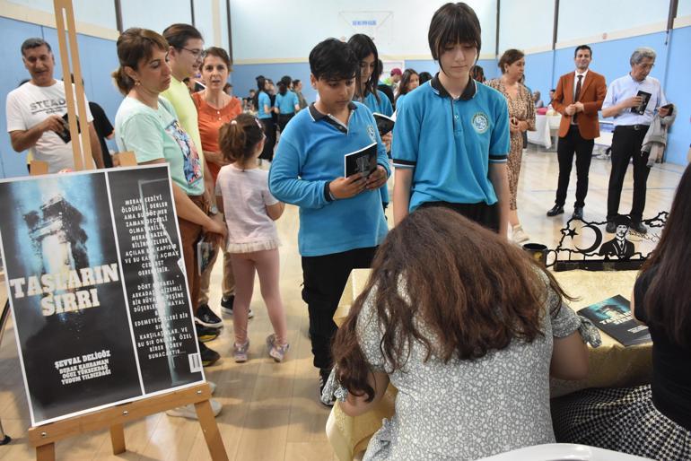 Taşların Sırrı romanın genç yazarları okurlarıyla buluştu