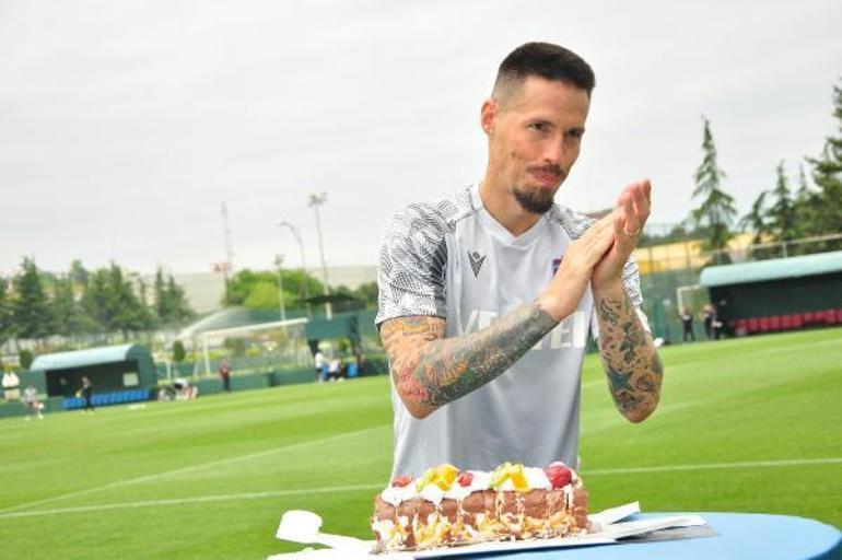 Marek Hamsike veda pastası