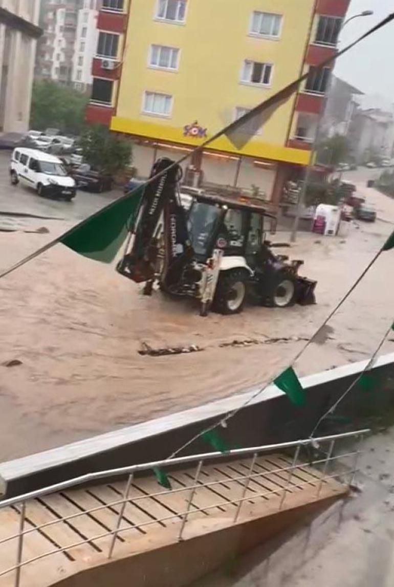 Bilecike 2 günde 23,3 kilogram yağış düştü; evleri su bastı