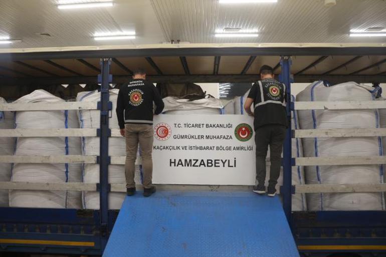 Hamzabeylide 19 ton kaçak çay ele geçirildi