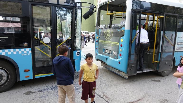 Erzurumda iki otobüs çarpıştı, 15 yolcu hafif yaralandı