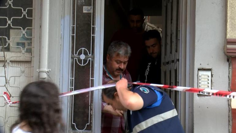 Sultangazi’de yıkım sırasında 3 binada hasar oluştu; merdiveni çöken binadakiler kurtarıldı