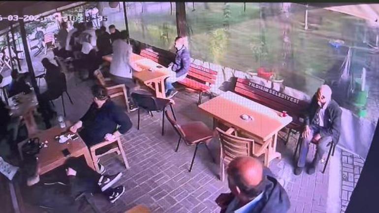 Cami avlusunda buluştuğu arkadaşı tarafından öldürüldü