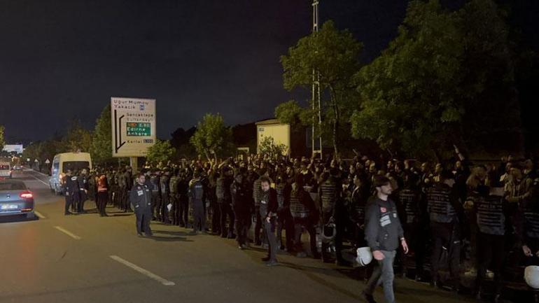 Samandırada toplanan Fenerbahçe taraftarından yumurtalı ve soğanlı protesto