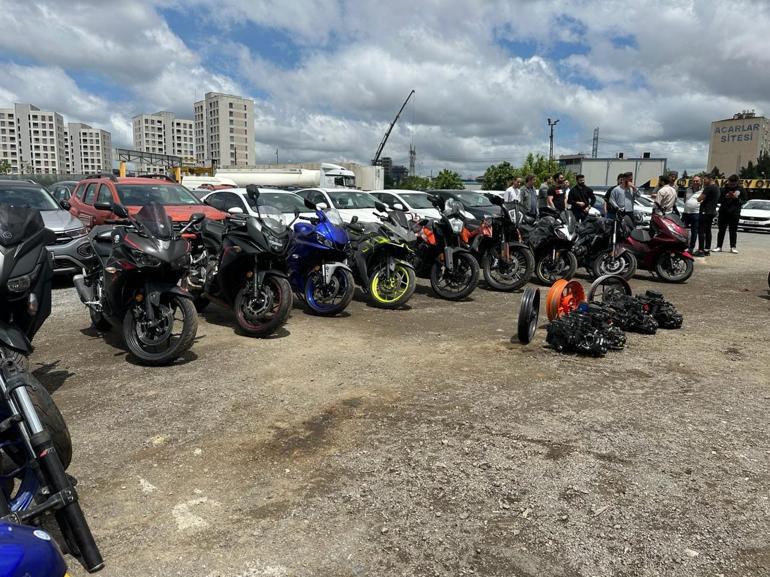 İstanbulda çalıntı motosiklet operasyonu: Mağdurlar motosikletlerine kavuştu