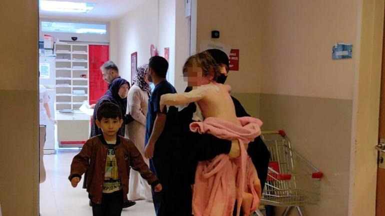 Üzerine kaynar su dökülen 4 yaşındaki Abir yaralandı