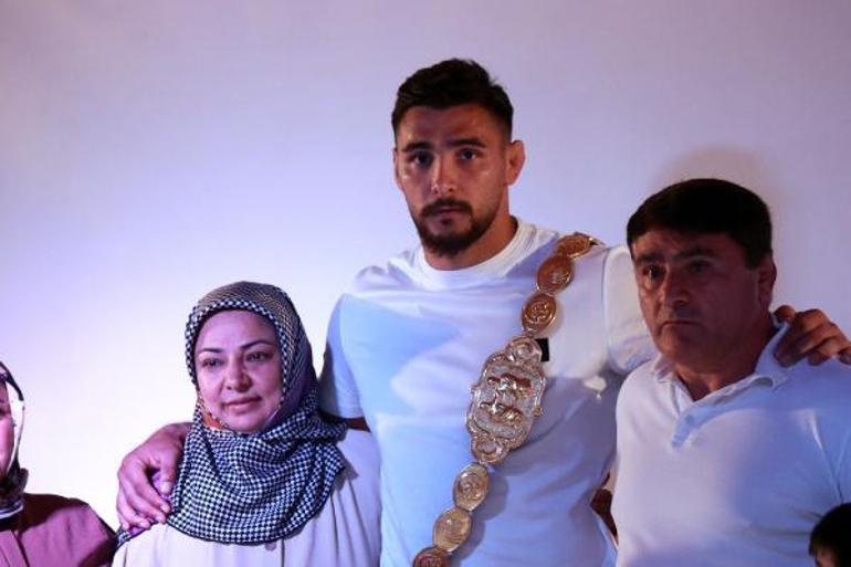 661inci Kırkpınar Yağlı Güreşlerinde başpehlivanlık kemeri Mustafa Taşa verildi