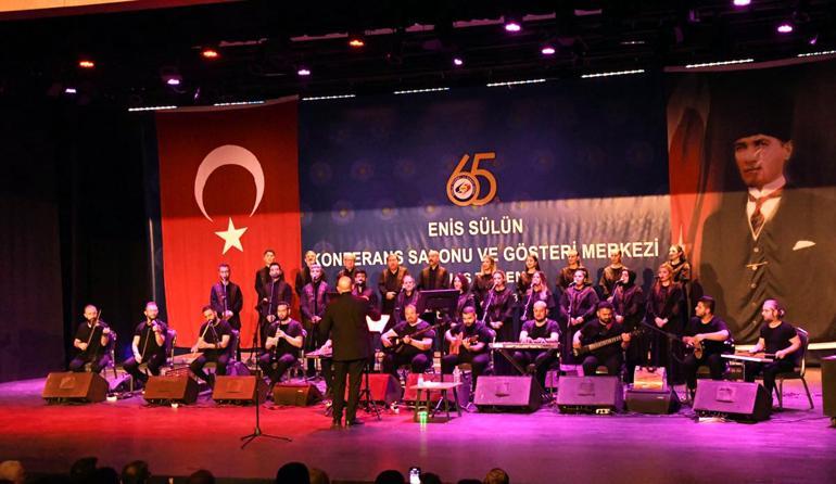 Depremde 7 üyesini kaybeden Antakya Medeniyetler Korosu, Çorlu’da konser verdi