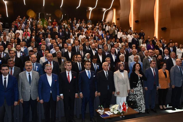 Depremde 7 üyesini kaybeden Antakya Medeniyetler Korosu, Çorlu’da konser verdi