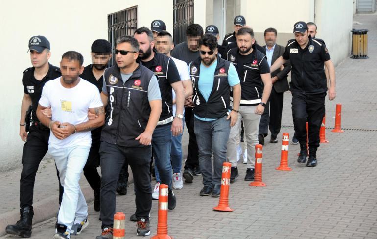Midelerinde uyuşturucu taşıyan şüpheliler adliyede