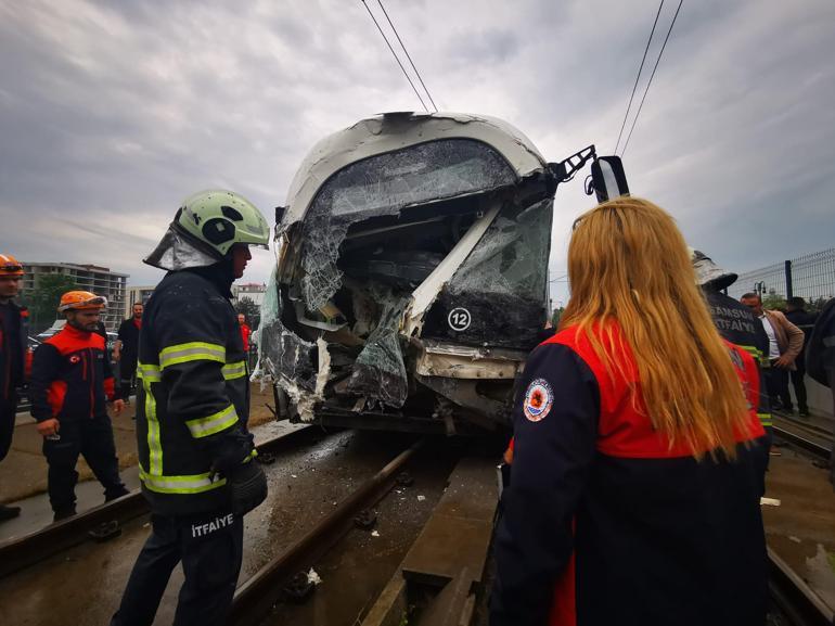 Samsunda tramvay, arıza yapan tramvaya arkadan çarptı: 1i ağır, 26 yaralı