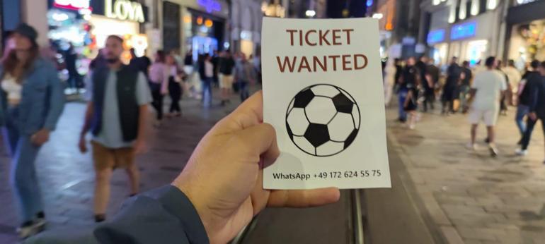 Şampiyonlar Ligi final maçı için Taksimde broşür dağıtarak bilet aradı