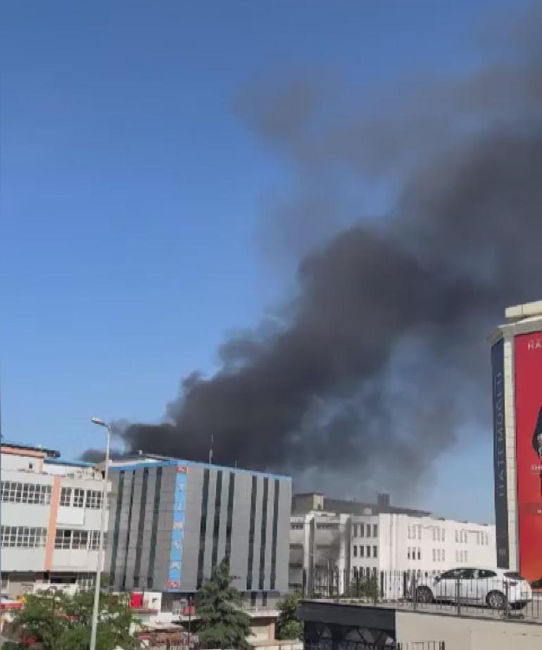 Başakşehir İkitelli Organize Sanayi Bölgesinde yangın; 8 kişi kurtarıldı