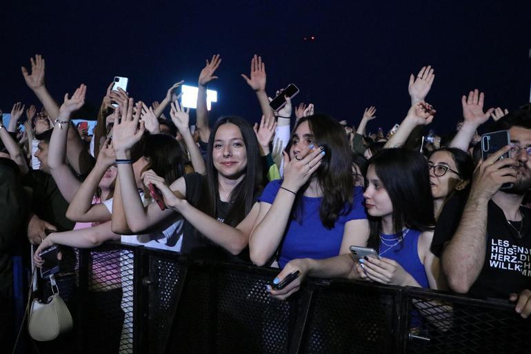 Tekirdağ Uluslararası Kiraz Festivalinde Funda Arar ve Mustafa Ceceli konseri