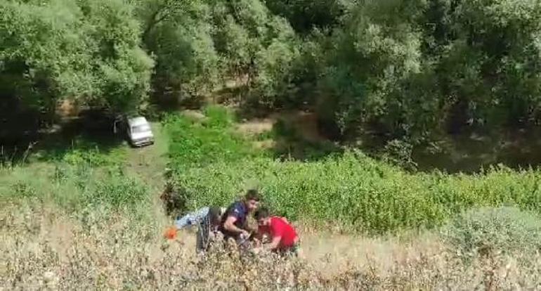 Bahçeye uçan otomobil ağaca çarptı; sürücü çelik halatla yukarı çekildi