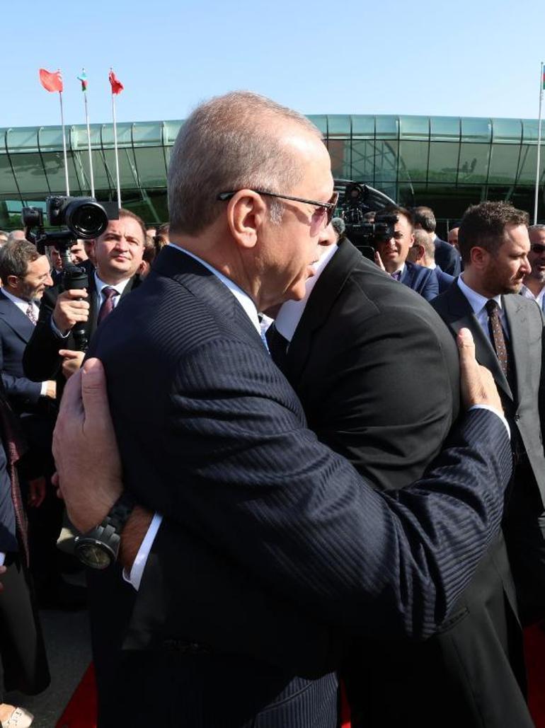 Cumhurbaşkanı Erdoğan, Azerbaycan’dan ayrıldı