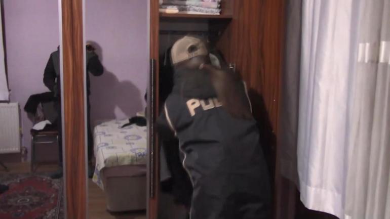 Maltepede bombalı pankart asan 3 kişi gözaltına alındı