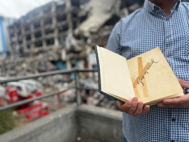 Atatürkün imzaladığı öne sürülen Nutuk alevlerin içerisinden kurtarıldı