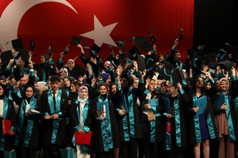 Bakan Bak: Türkiye Yüzyılı, gençlerin yüzyılı olacak