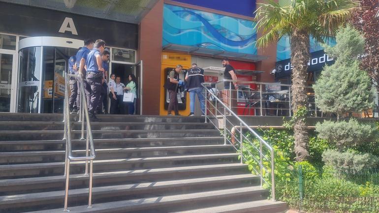 Kafede tartıştığı kişiyi bacağından vurdu