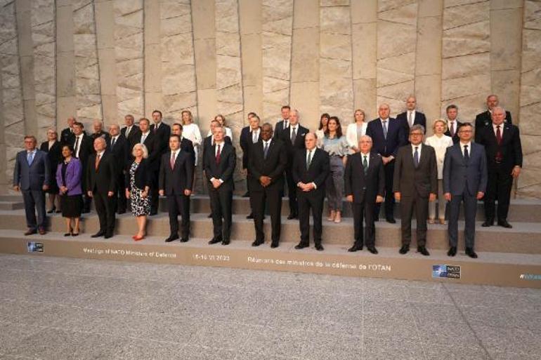 Bakan Güler, NATO Savunma Bakanları Toplantısının ikinci gün oturumlarına katıldı