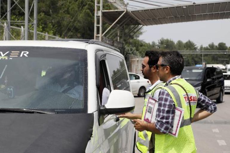 Antalya Havalimanındaki korsan transfer sivil polise takıldı