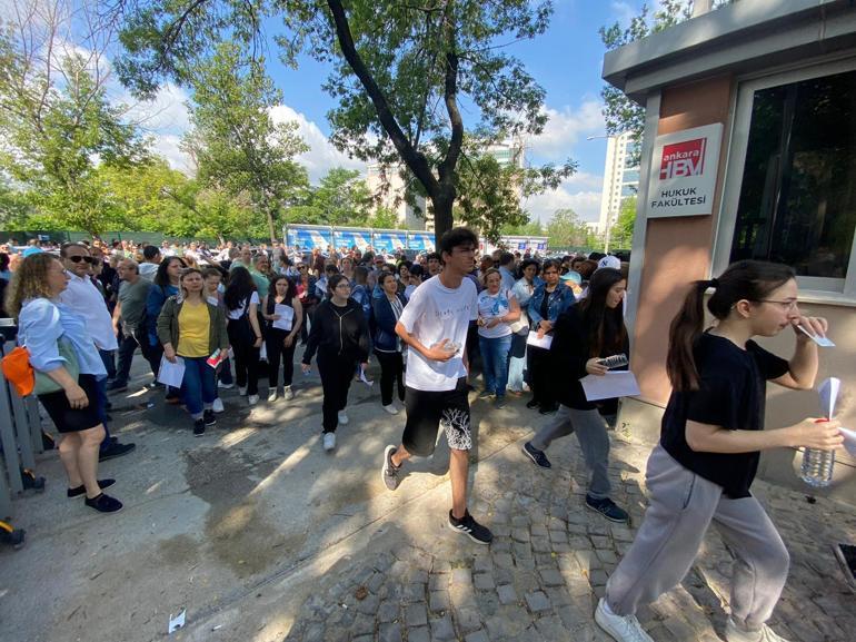 Ankarada YKSde ikinci oturum heyecanı