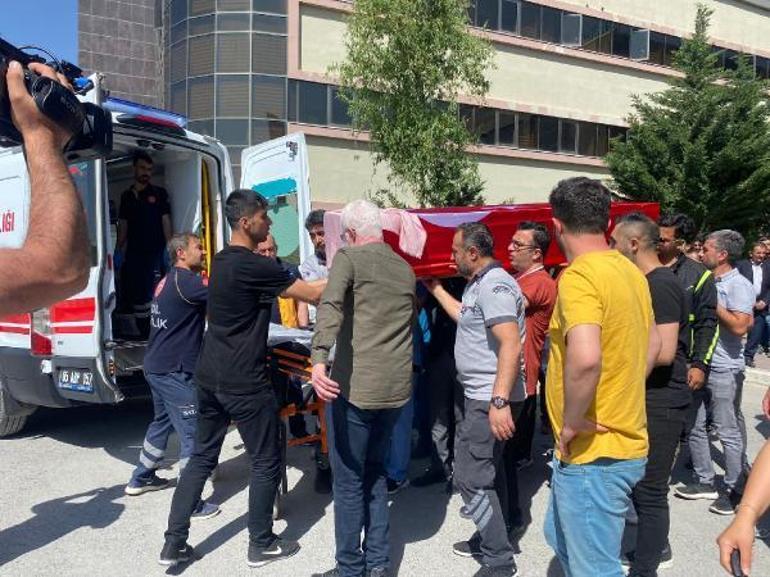 Bisikletiyle işe giderken kamyonun çarptığı hemşire, hayatını kaybetti