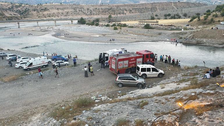 Kahta Çayında akıntıya kapılarak boğuldu