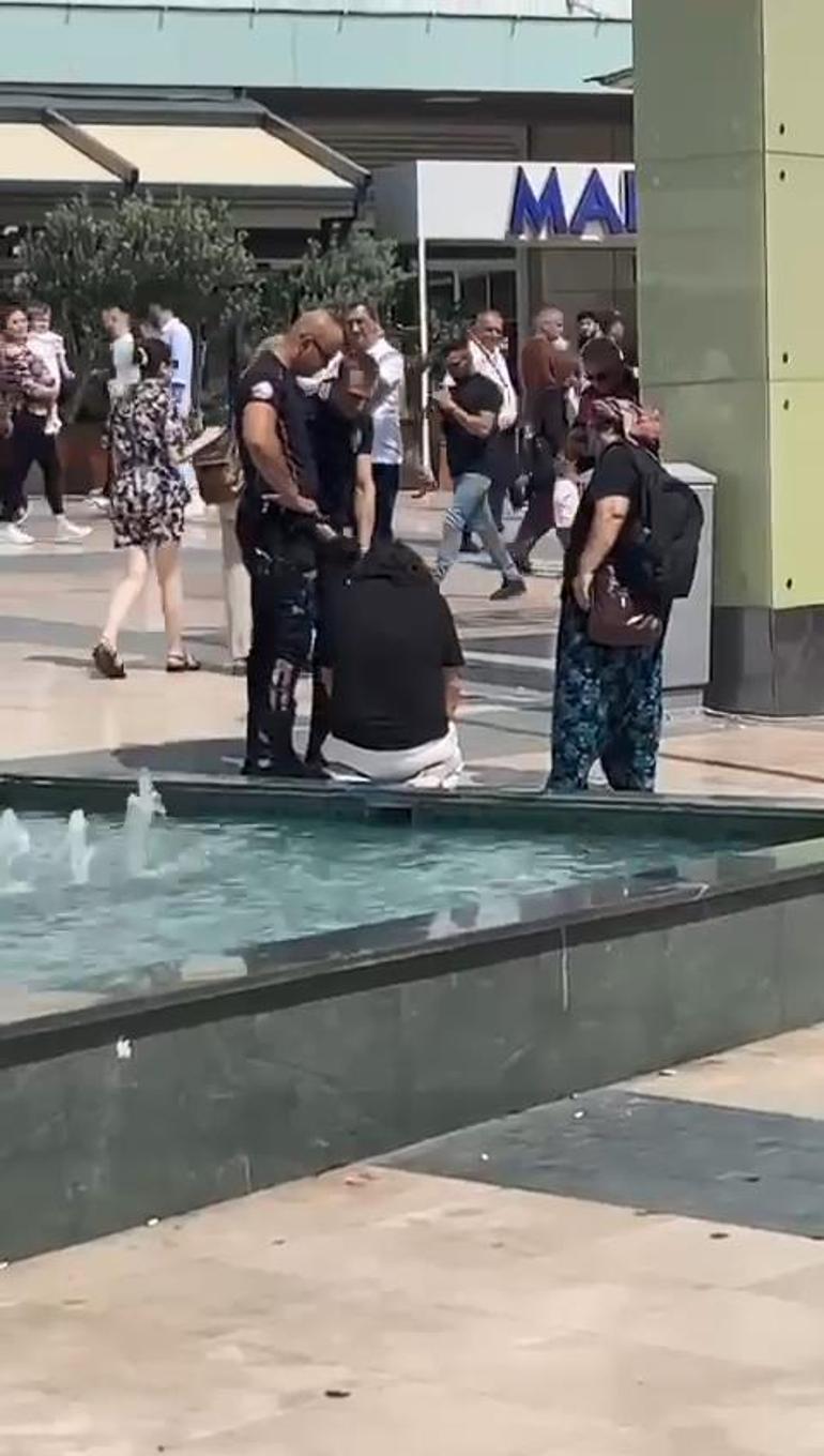 Polisi görünce namaz kılan gencin duyma ve zihinsel engelli olduğu ortaya çıktı