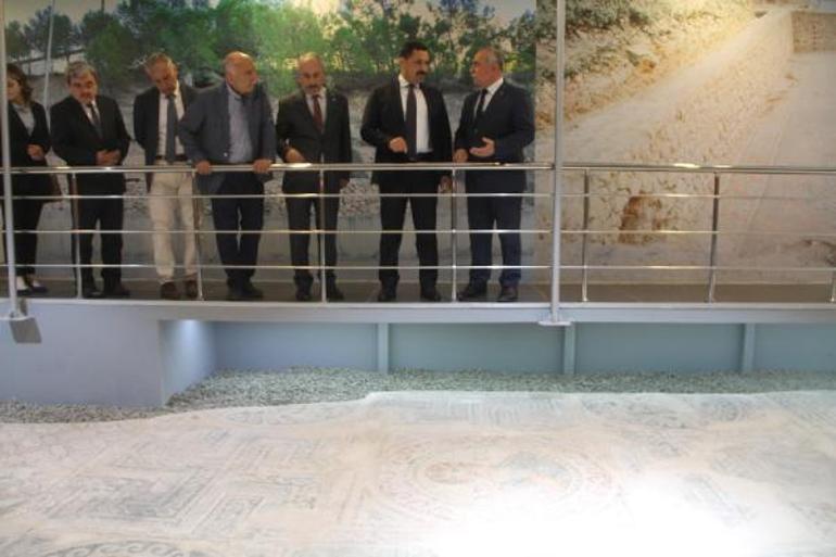 1700 yıllık Bereket Tanrıçası mozaiği Amasya Arkeoloji Müzesinde