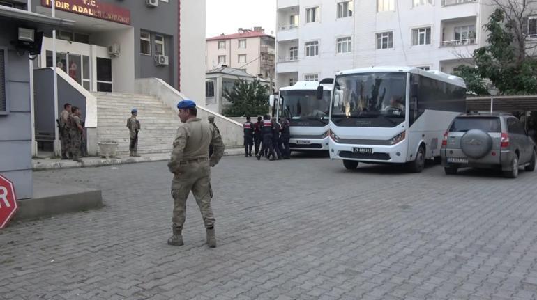 Iğdırda 1 kişinin öldüğü, 17 kişinin yaralandığı, 13ü tutuklu 53 sanıklı dava başladı