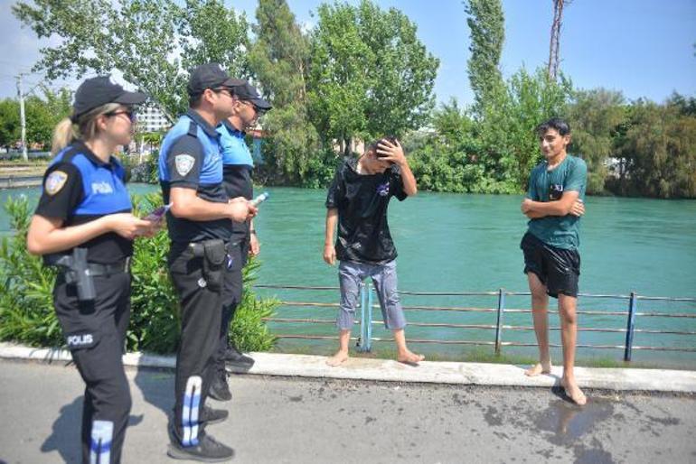 Adanada polis, sulama kanallarında yüzen çocukları boğulmalara karşı uyardı