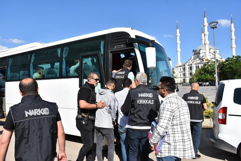 Kırıkkalede uyuşturucu çetesine Dayı-1 operasyonu: 14 gözaltı