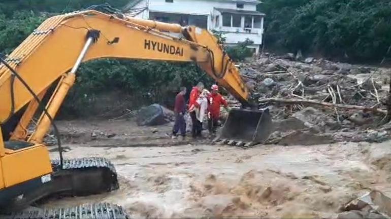 Giresun’da sağanak sele neden oldu; 1 kişi kayıp